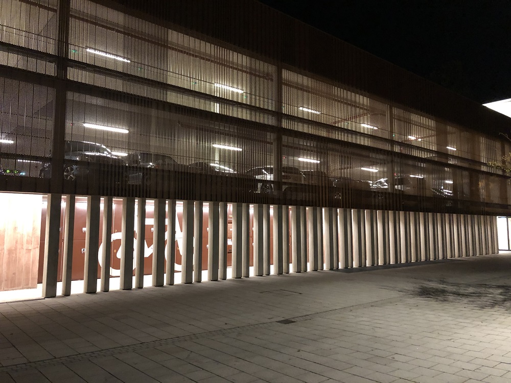 LockTec Fahrradbox am Parkhaus Inselhalle in Lindau